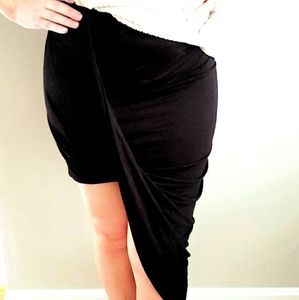 MUST GO! ⭐ Love J | Asymmetrical skirt